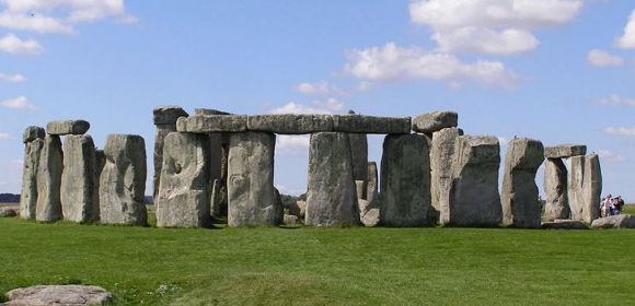Experts Reveal the Mystery of Stonehenge Rocks