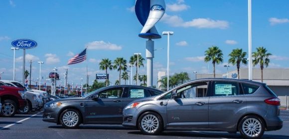 Ford Wants to Fit 4 of Its Dealerships with Solar Panels and Wind Turbines