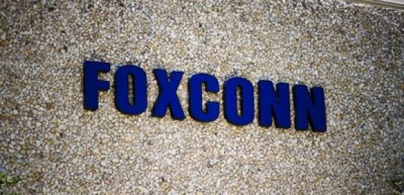 Foxconn Cuts Target as Apple Portables Fail to Offset Slowing Computer Sales