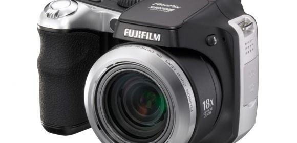 Fujifilm's FinePix S8000 fd Comes with 18x Optical Zoom and Image Stabilization