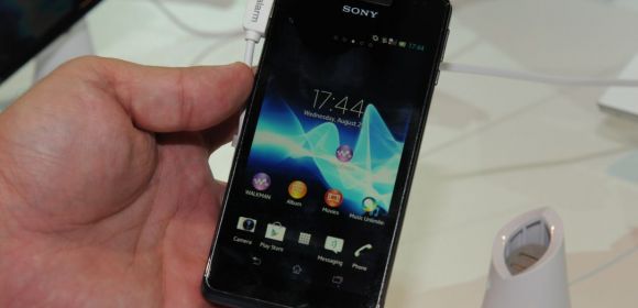 IFA 2012: Sony Xperia V Hands-On