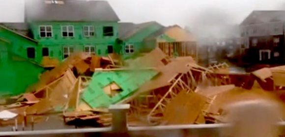 Incredible Footage Shows Entire Building Collapsing from Strong Winds