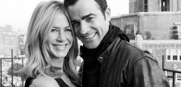 Jennifer Aniston's Dad Approves of Justin Theroux