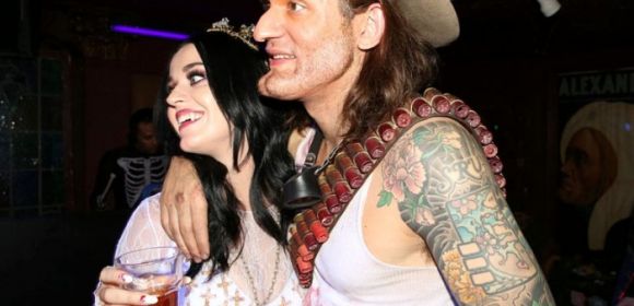 Katy Perry’s Ring from John Mayer Is a Commitment Ring