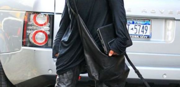 Lenny Kravitz Wears High-Heel Boots