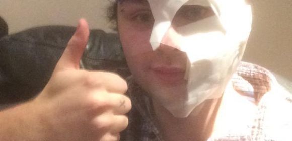 Michael Clifford of 5 Seconds of Summer Accidentally Set Himself on Fire in Concert - Video