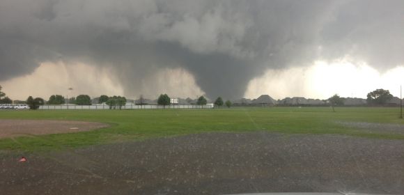 Moore, Oklahoma Tornado Caught on Shocking Video