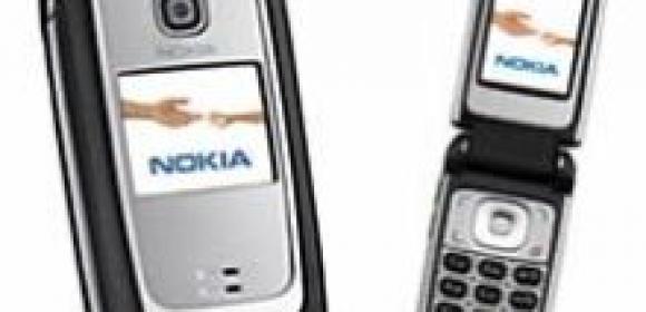 Nokia Unveils 6125 Clamshell