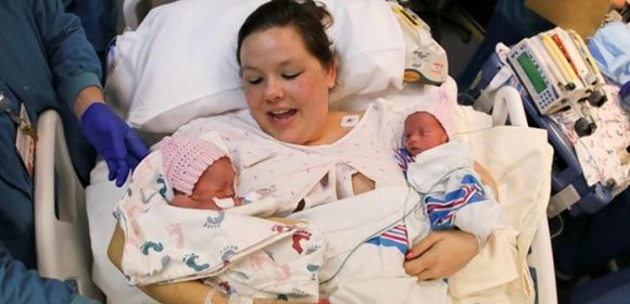 Ohio Woman Gives Birth to Rare Monoamniotic Twin Girls