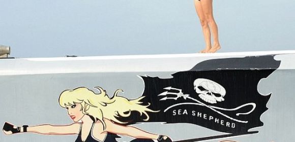 Pamela Anderson, Sea Shepherd Launch Operation Zero Tolerance