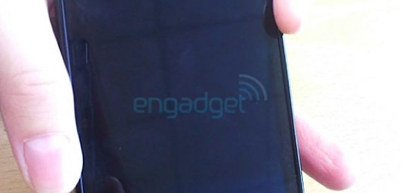 Photos of Nexus S by Samsung Emerge, FCC Approves It