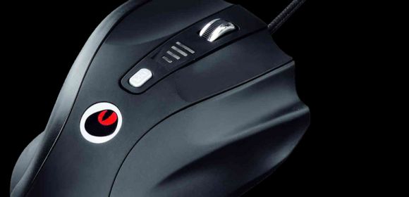 Raptor Gaming M4 Gaming Mouse Puts Flag on Ship