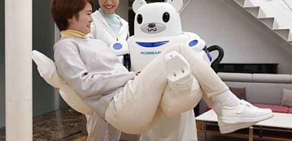Robotic Bear Caretaker Can Lift People from Beds