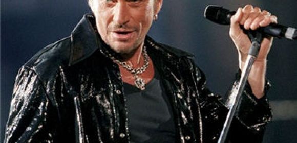 Rocker Johnny Hallyday in Induced Coma