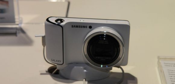 Samsung Galaxy Camera Pre-Orders Possible in Australia