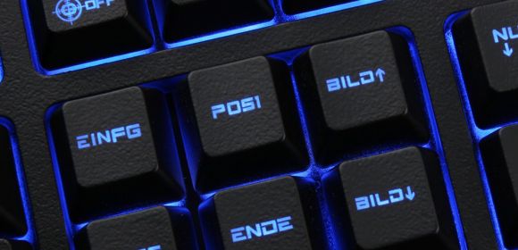 Skiller Pro Gaming Keyboard from Sharkoon Glows Blue – Gallery