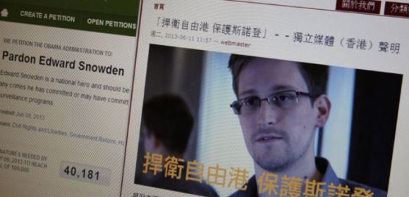 Snowden Now Has World Passport, Could Go to Ecuador