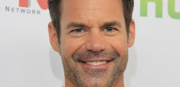 Soap Opera Star Tuc Watkins Comes Out as Gay – Video