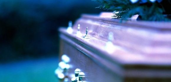 Son Steals Dad's Corpse, Keeps It in the Freezer Awaiting Resurrection
