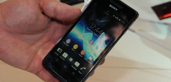 Sony Xperia V Arriving in France in January 2013 with Android 4.1 Jelly Bean