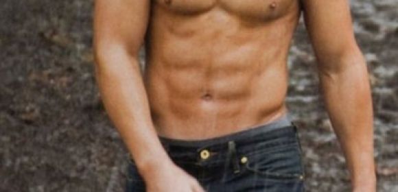 Taylor Lautner Is Fittest Male Star of 2009
