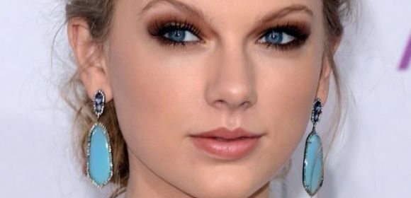 Taylor Swift Reveals Valentine’s Day Plans