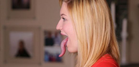 Teenager's Tongue Is So Freakishly Long She Can Lick Her Own Eyes