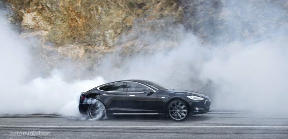 Tesla Model S Hacked to Start Without Key