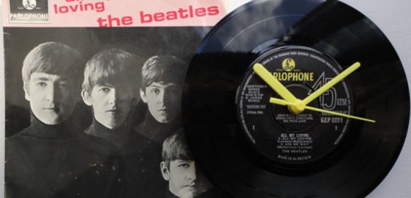 The Beatles Clock Illustrates a Creative Way of Recycling Vinyls