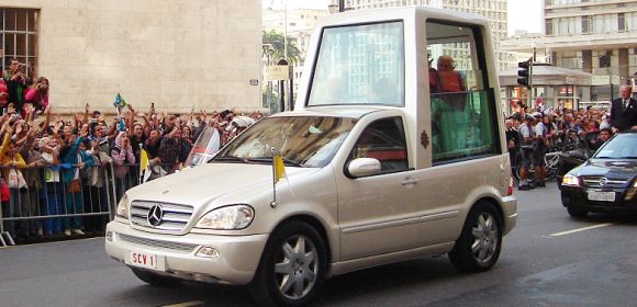 The Vatican Wants an Eco-Friendly Popemobile