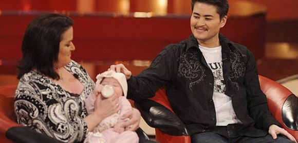 Thomas Beatie Divorce Gets Nasty, Wife Is Living in the Streets