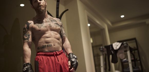 Tom Hardy on His Favorite Type: “Ordinary” Heroes, Fallible Guys