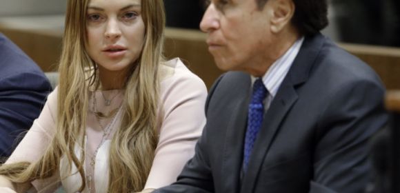 Viral of the Day: Lindsay Lohan Tells Attorney “I’m Going to Kill You”