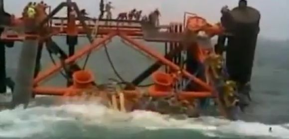Watch: Iran Oil Platform Sinks to the Bottom of the Persian Gulf