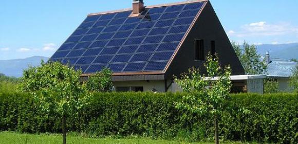 Watch: Video Discusses How Solar Panels Work