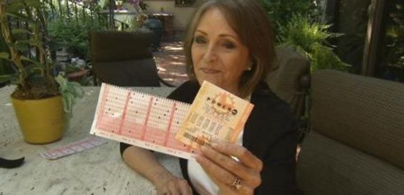 Woman Buys Winning $360M (€280M) Powerball Ticket One Hour Too Late