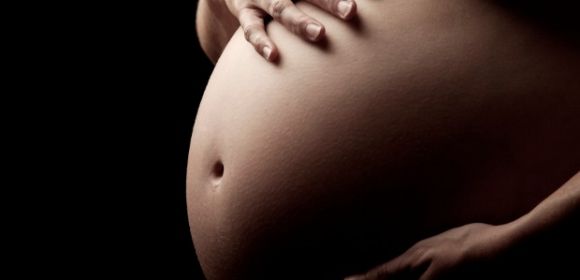 Woman Promises to Pay €500 ($540) to Whatever Man Gets Her Pregnant