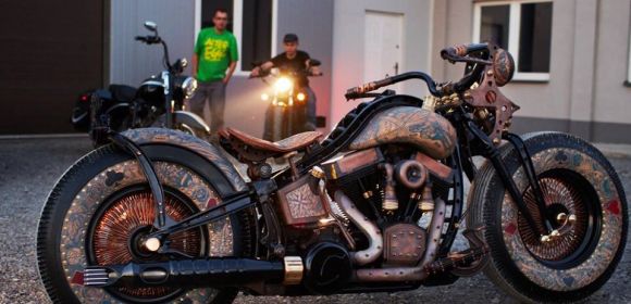 World's First Tattooed Motorcycle Is Nothing Short of a Beauty