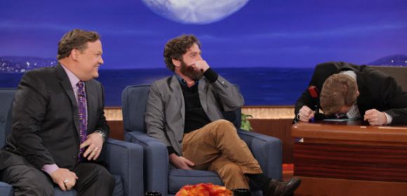 Zach Galifianakis Quits Drinking, Loses Weight – Video
