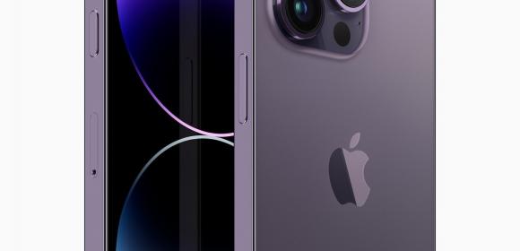 Apple Fixes the Mysterious Horizontal Lines Plaguing the iPhone 14