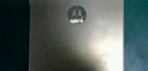 Metal-Clad Motorola Moto X (4th Gen) Leaks in Live Picture