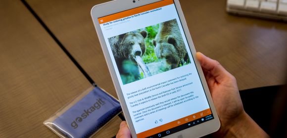 Microsoft and Newspaper Giving Away Windows 10 Tablets (with a Catch)