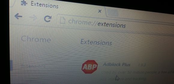 Researchers Find Multiple Chrome Extensions Secretly Tracking Users