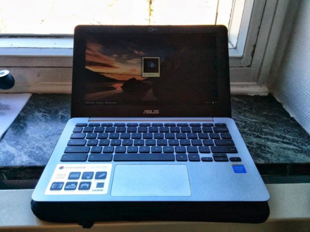 ASUS' C200 Chromebook shown in first live pictures