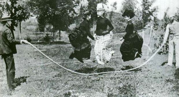 Skipping rope in the 1900s