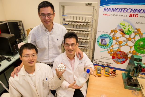 Team of researchers of NTU who created the new battery system