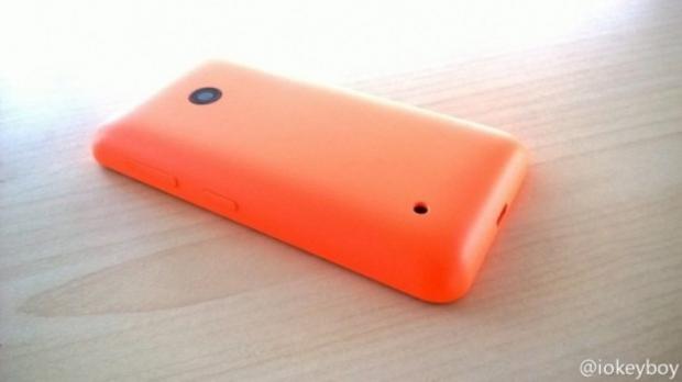 Nokia Lumia 530 (back)