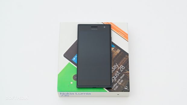 Nokia Lumia 735 + retail box