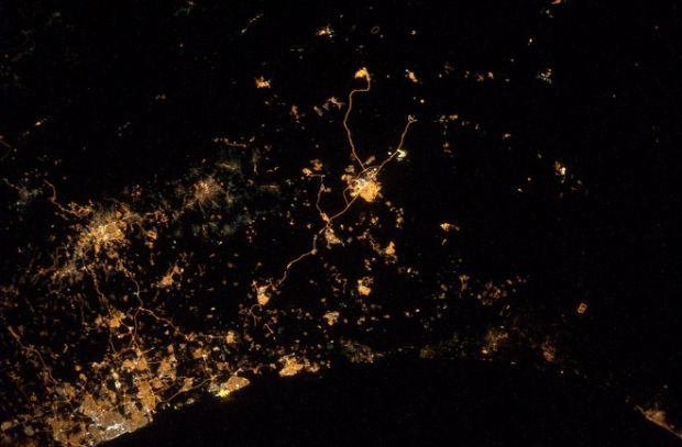 This is what the war in Gaza looks like when seen from space