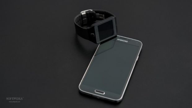 Samsung Galaxy S5 and Gear 2